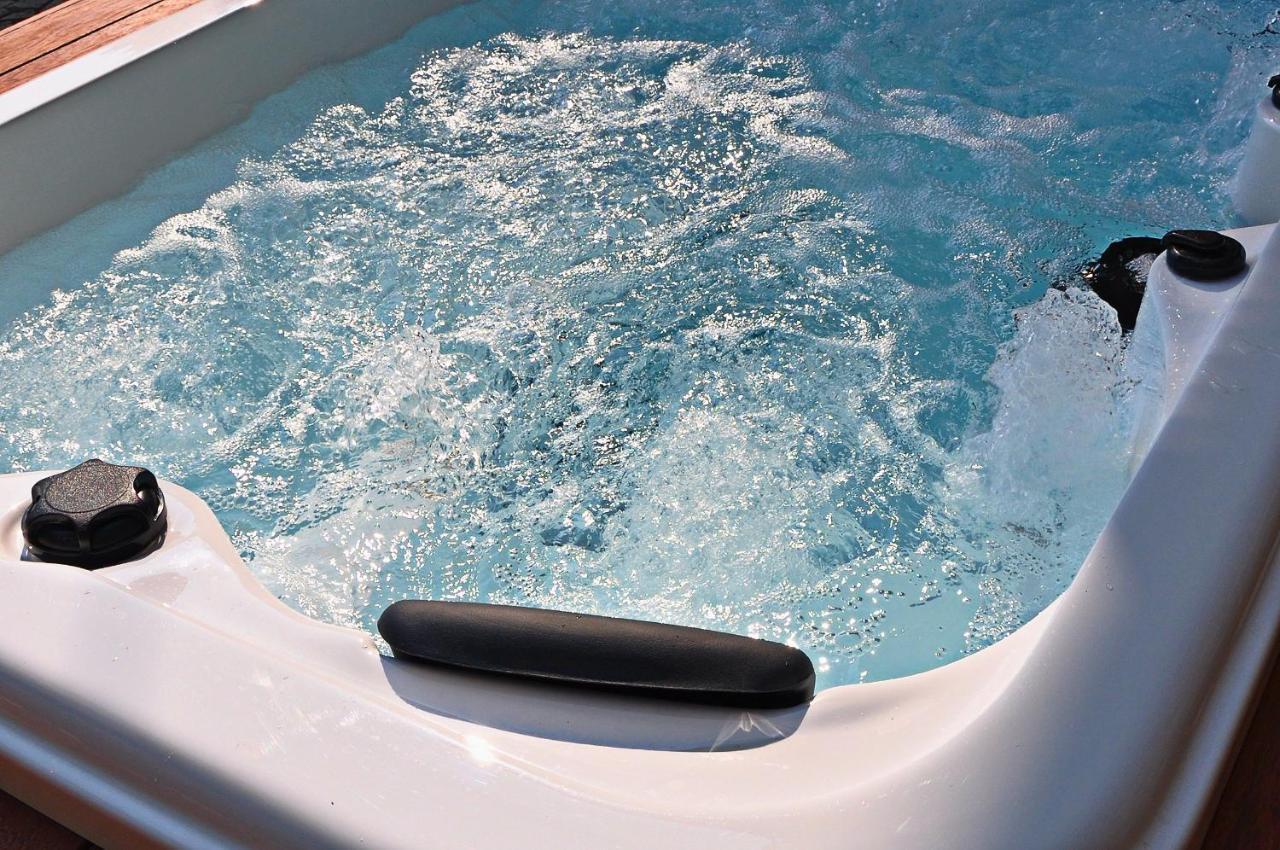 Una Spettacolare Vista Mare - Casa Con Jacuzzi Bergeggi Dış mekan fotoğraf