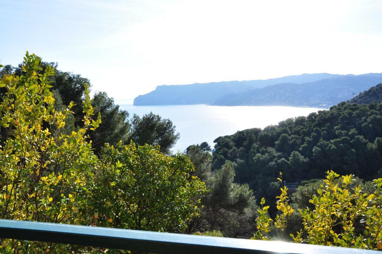 Una Spettacolare Vista Mare - Casa Con Jacuzzi Bergeggi Dış mekan fotoğraf